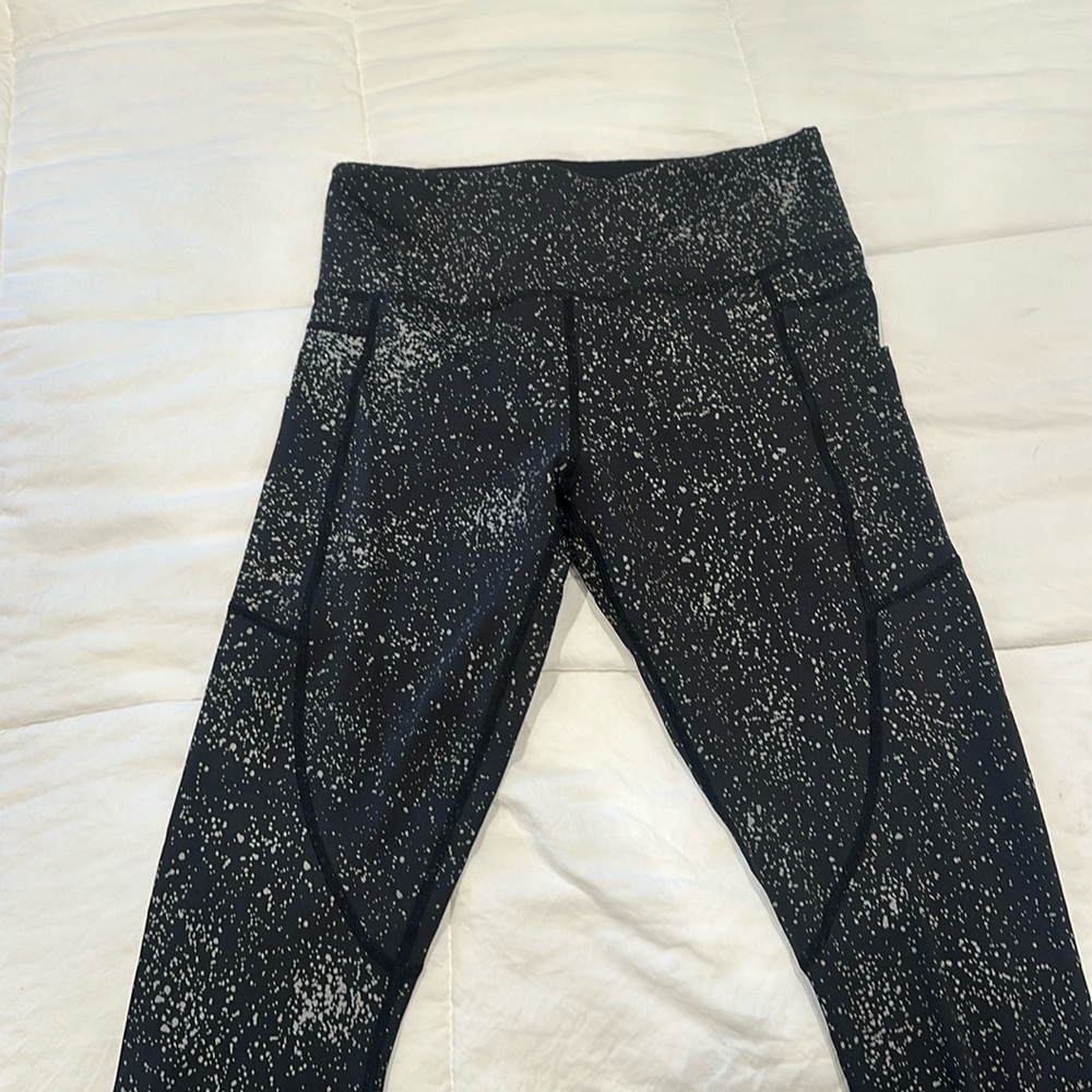 Zyia leggings